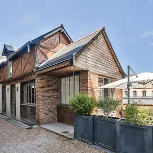  Hébergement de vacances Maison Sévigné - Le Calme Du Thabor Et La Proximité Du Centre