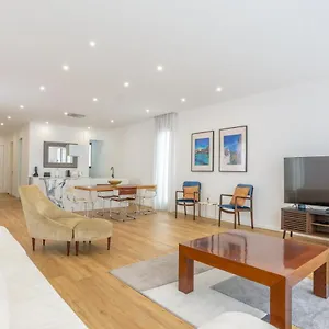 https://villa-mrmore.madeira-islandshotels.com